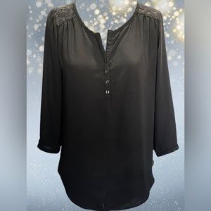 Eyelash Black 3/4 Length Sleeve Top With Lace Insert Size S